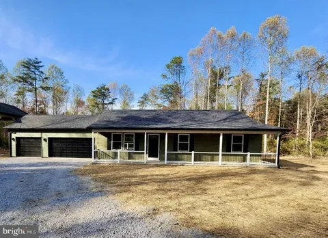 49 Cedar Point Lane, Great Cacapon, WV 25422