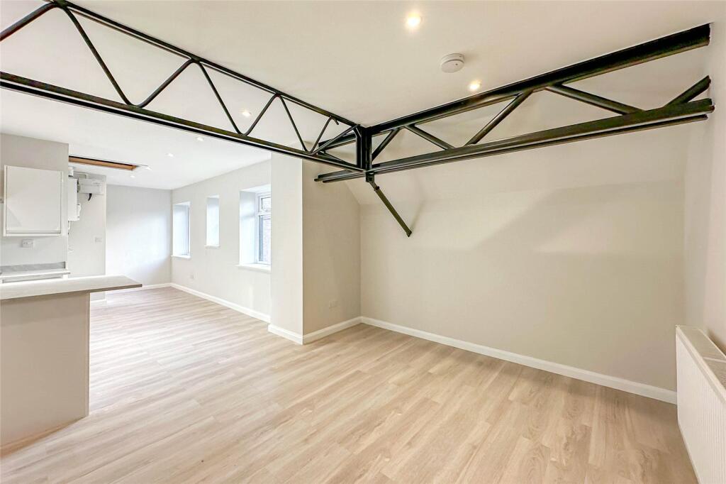 Additional image 2 of Crown House, Crown Street, Redbourn, Hertfordshire, AL3