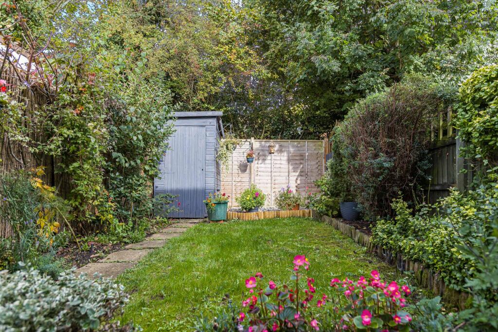 Additional image 2 of Vincenzo Close, Welham Green, AL9