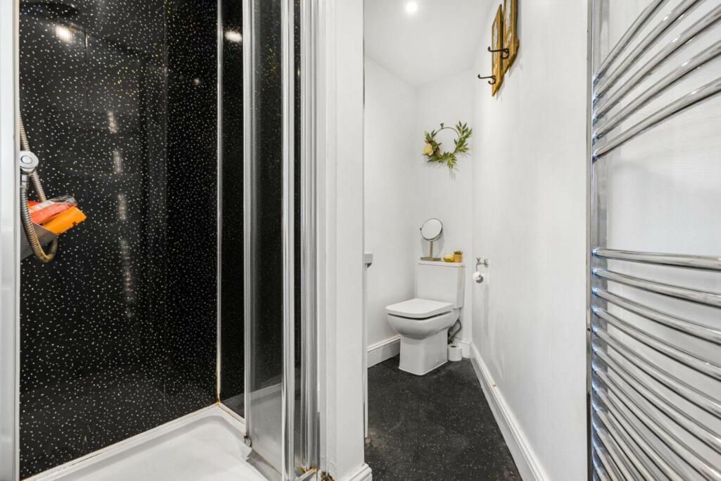 Additional image 7 of Puttocks Drive, Welham Green