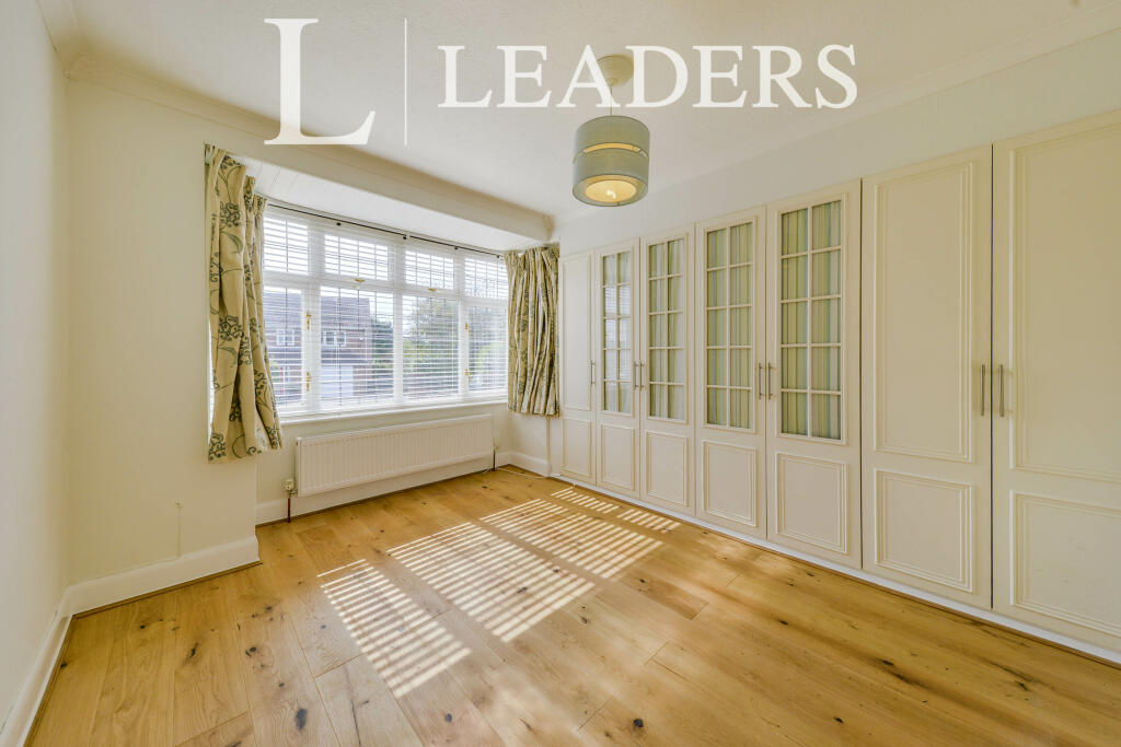 Additional image 5 of Chiswell Green Lane