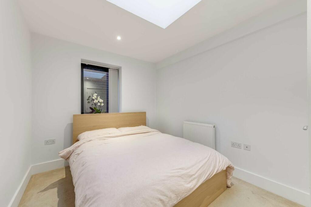 Additional image 4 of Victoria Street, St Albans