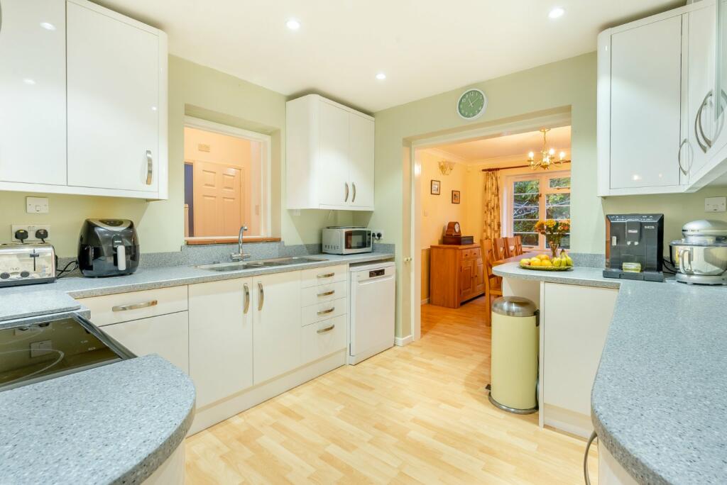 Additional image 12 of Sibley Avenue, Harpenden, Hertfordshire