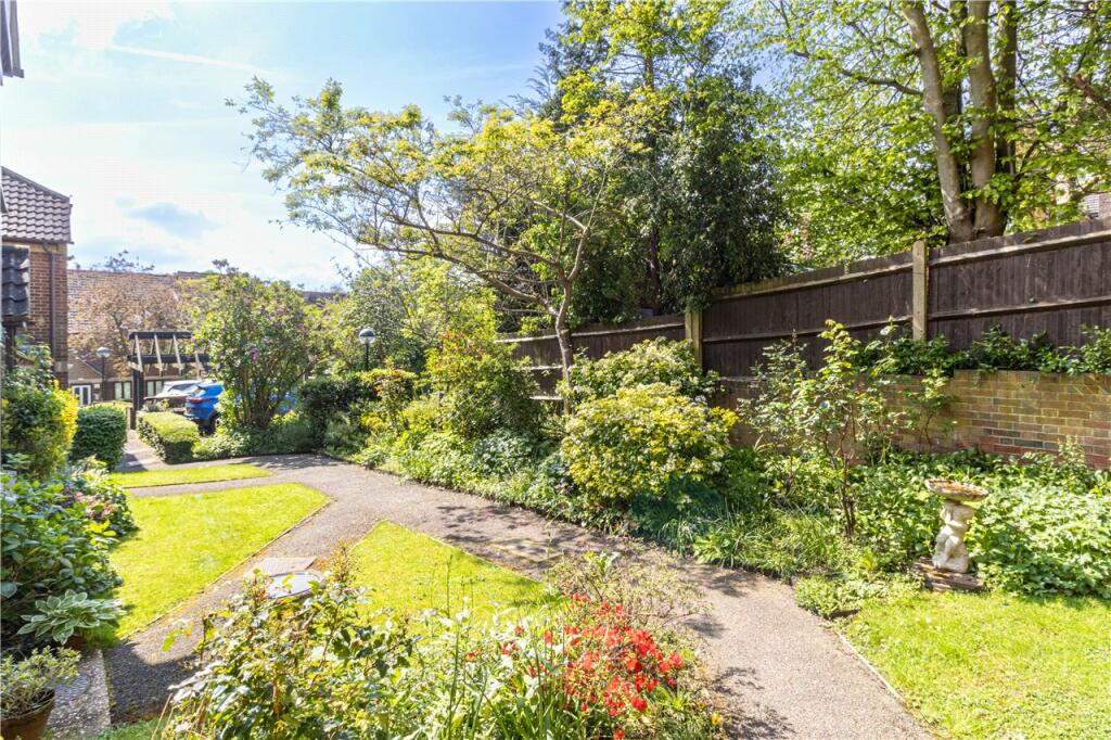 Additional image 7 of Townsend Road, Harpenden, Hertfordshire, AL5