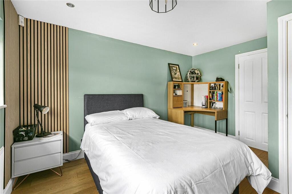 Additional image 17 of Mymms Drive, Brookmans Park, Hertfordshire, AL9