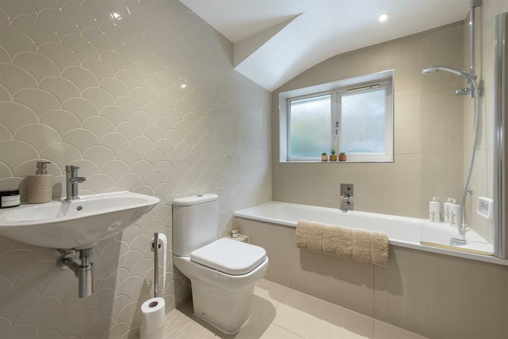 Additional image 11 of Ridgewood Drive, Harpenden