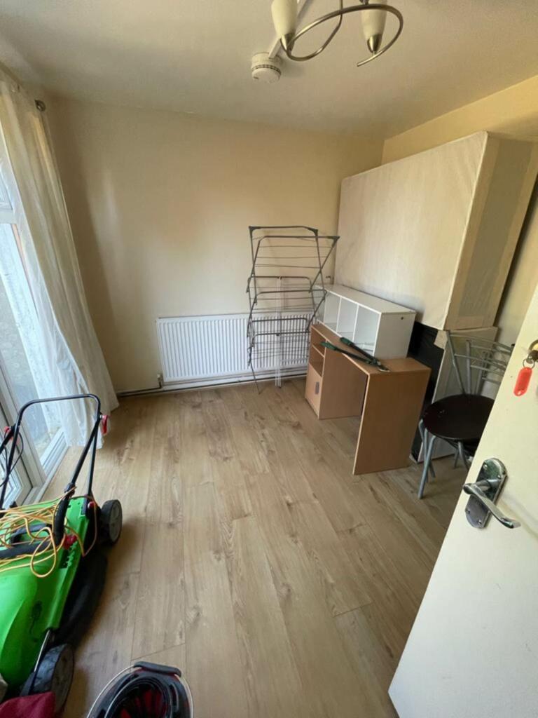 Additional image 7 of Bishops Rise, Hatfield