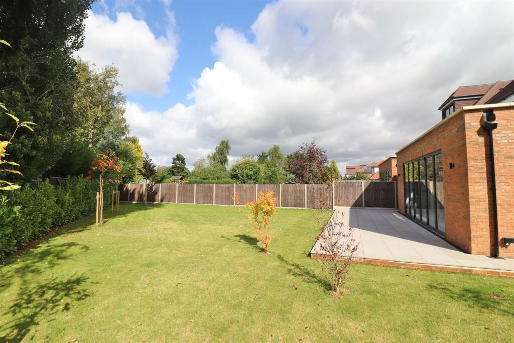 Additional image 39 of Sandridgebury Lane, St. Albans