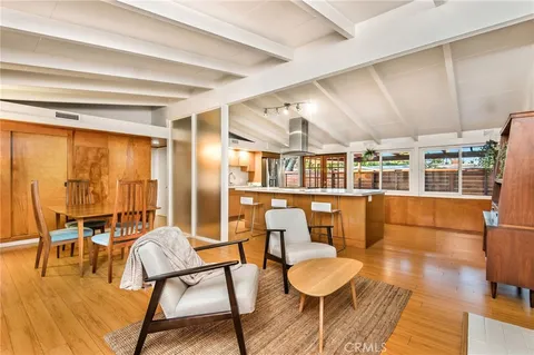 6940 E Mezzanine Way, Long Beach, CA 90808