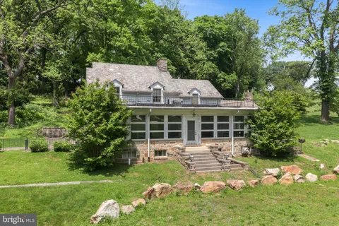 Primary image of 2545 Riverbend Road, Allentown, PA 18103