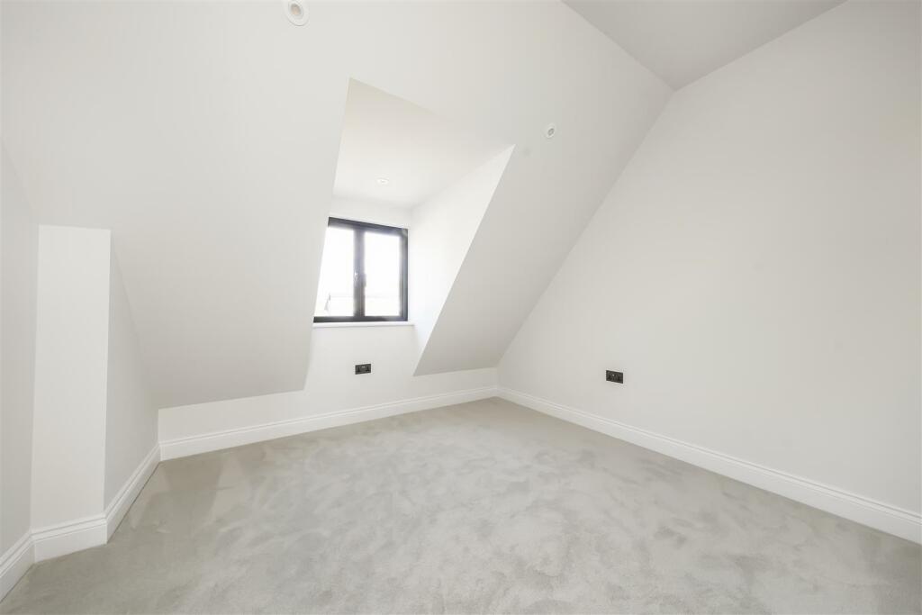 Additional image 11 of The Meads, Bricket Wood, St. Albans