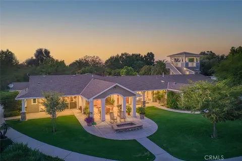 Primary image of 1098 S Rainbow Avenue, Sanger, CA 93657