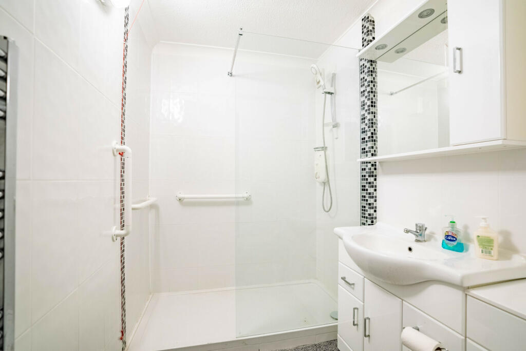 Additional image 7 of Roundwood Lane, Harpenden, Hertfordshire, AL5