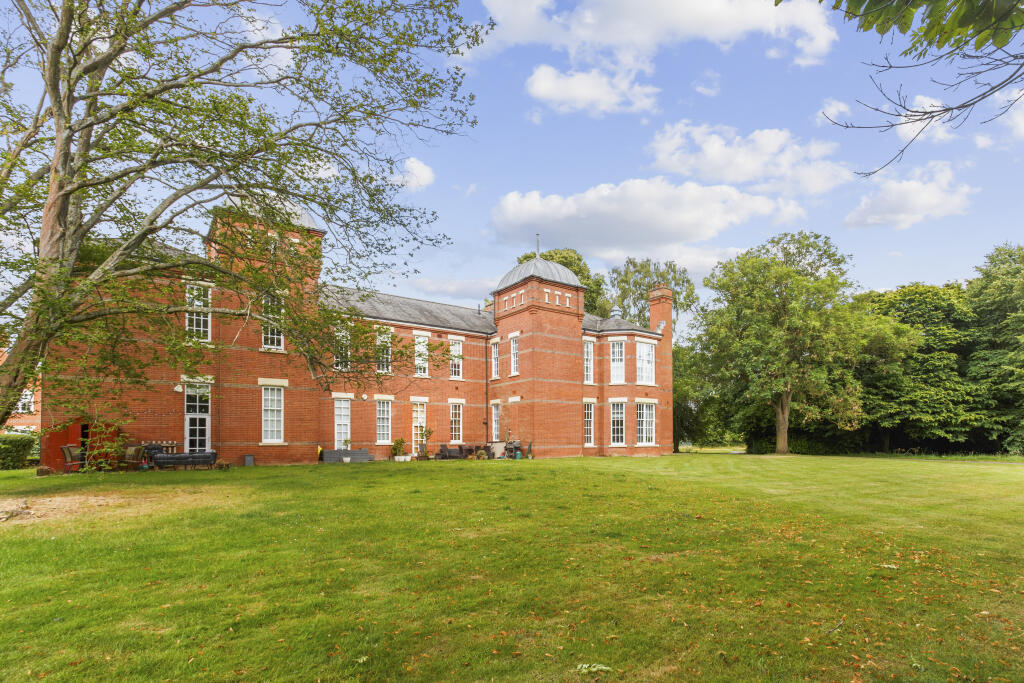 Additional image 13 of The Brownings, Napsbury Park, AL2