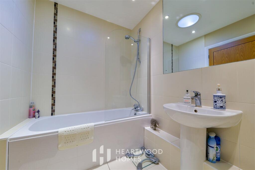 Additional image 18 of Redhall End, Roestock Lane, St. Albans, AL4 0NE