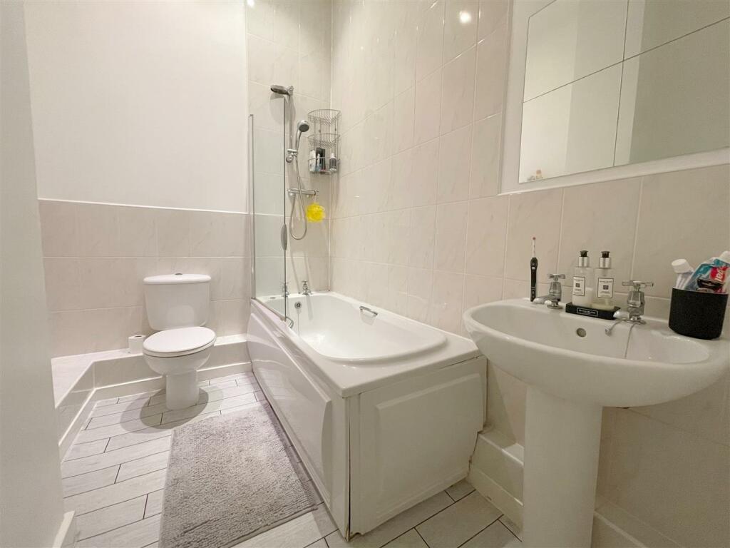 Additional image 7 of Platinum Apartments, Branston Street, City Centre