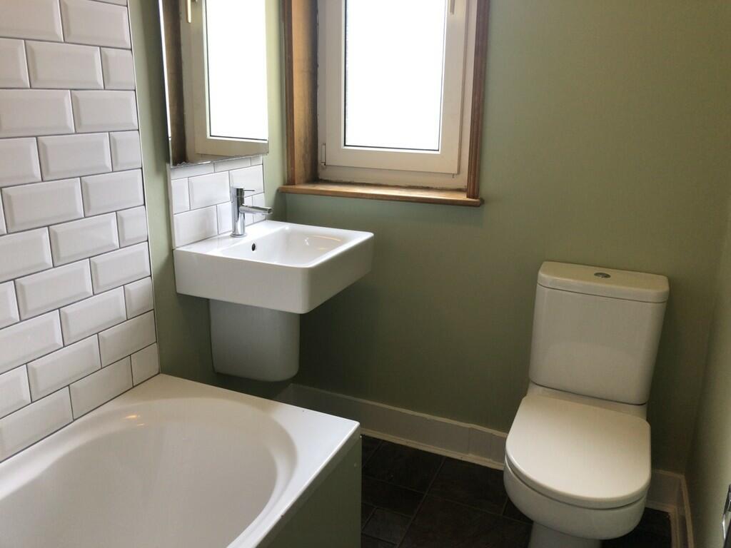 Additional image 14 of Leslie Road