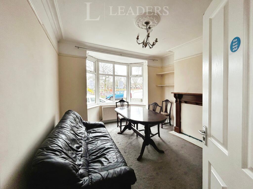 Room 1 Gristhorpe Road, Selly Oak, Birmingham, B29