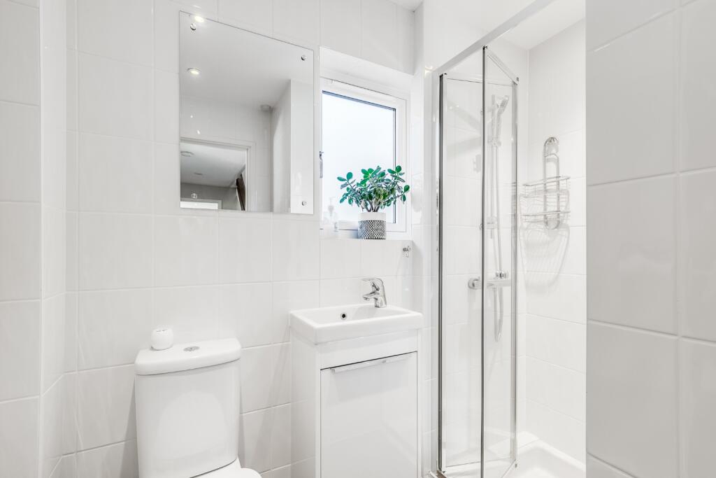 Additional image 13 of Digswell Park Road