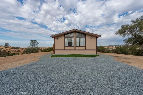 Primary image of 27062 Road 400, Madera, CA 93636