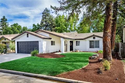 6074 N McCaffrey Ave, Fresno, CA 93722