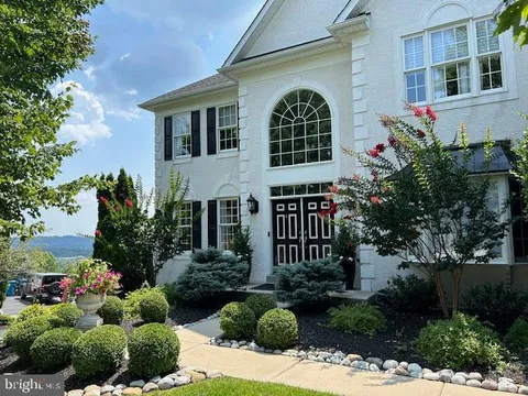 4 Jefferson Court, Downingtown, PA 19335