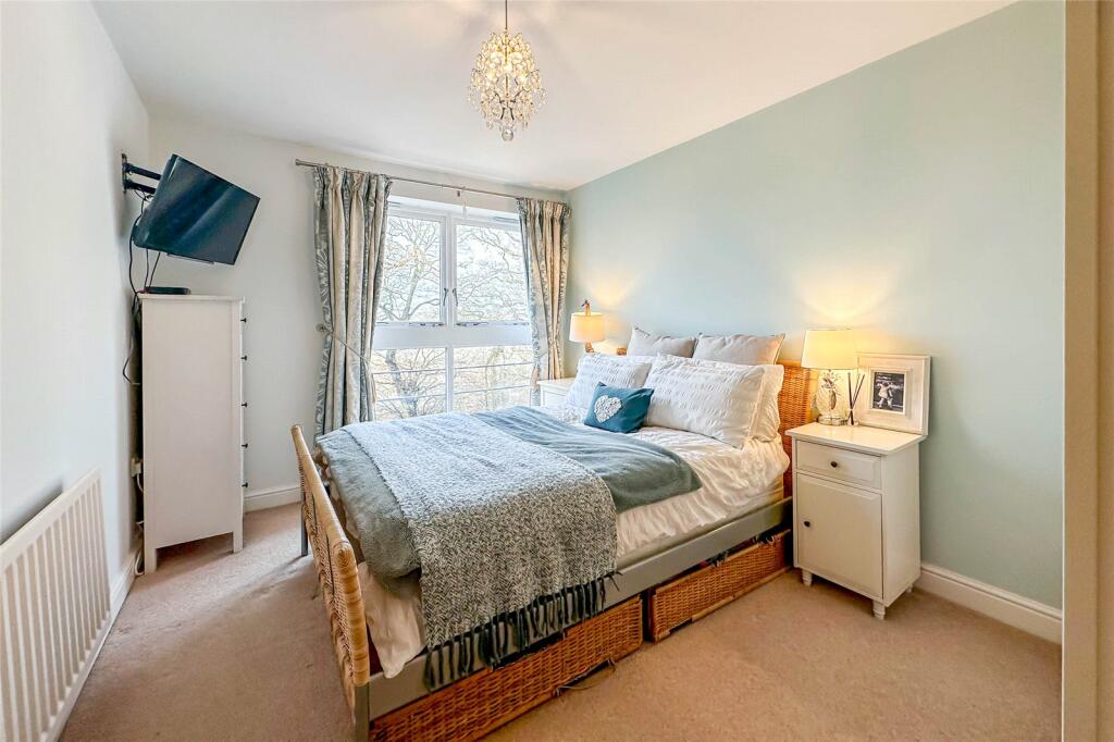 Additional image 4 of Astwick Manor, Coopers Green Lane, Hatfield, Hertfordshire, AL10