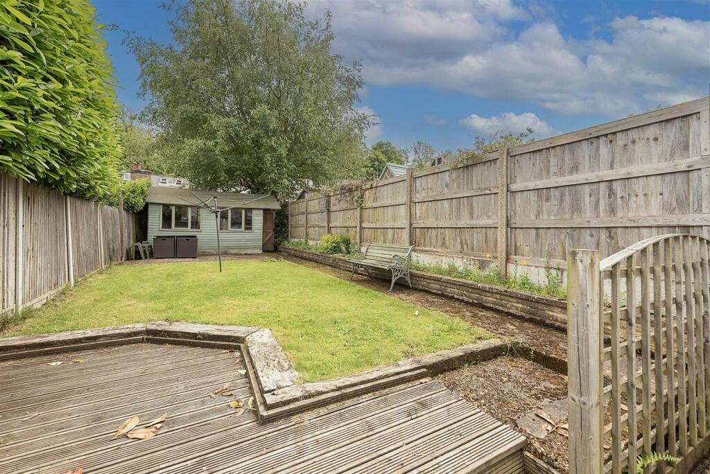 Additional image 11 of Park Mount, Harpenden