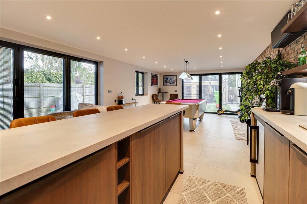 Additional image 23 of Park Street Lane, Park Street, St. Albans, AL2