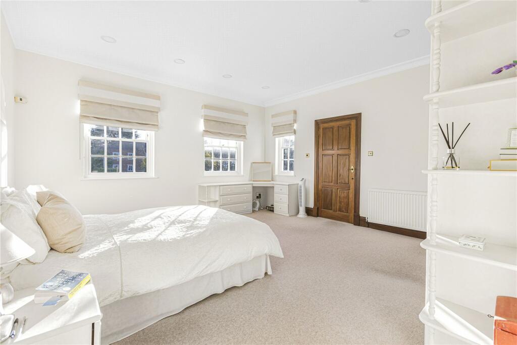 Additional image 15 of Brookmans Avenue, Brookmans Park, Hertfordshire, AL9