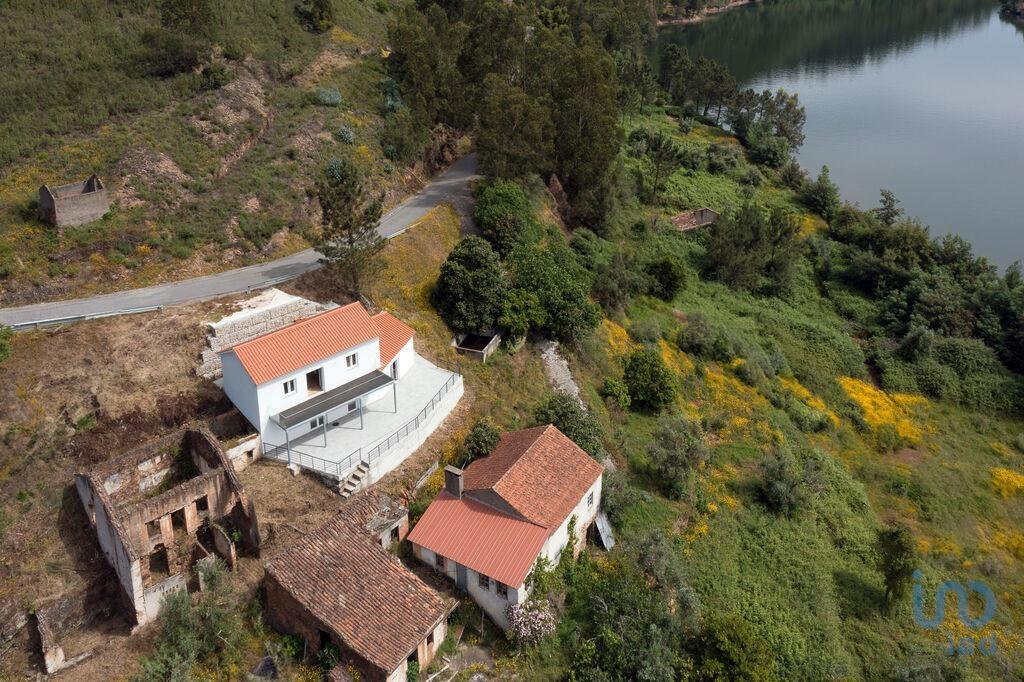 Primary image of Leiria, Campelo, Portugal