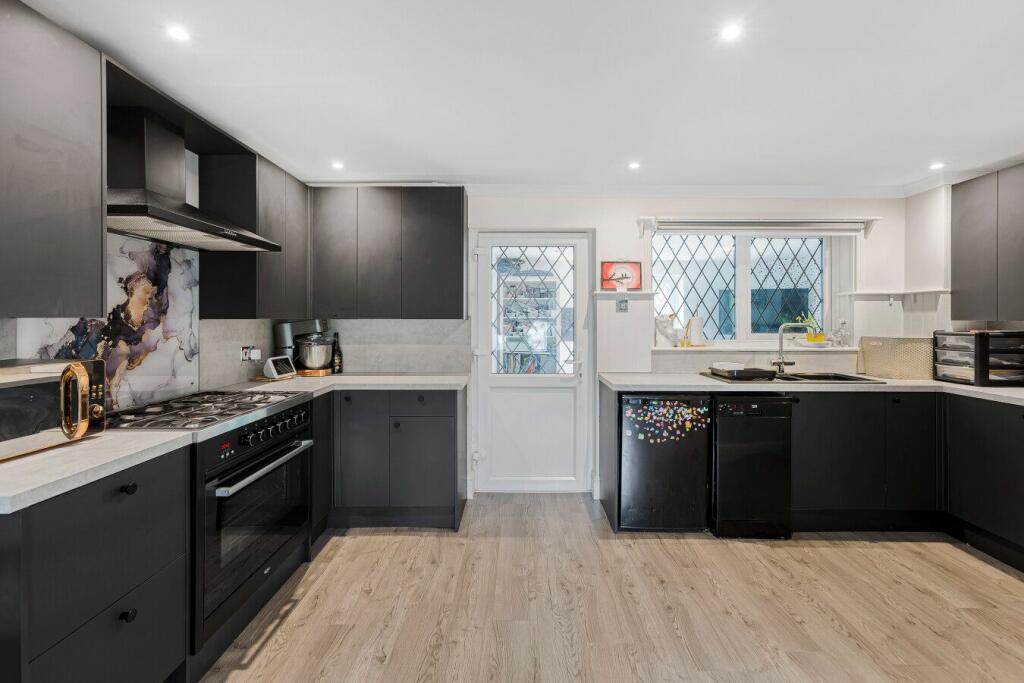 Additional image 8 of Puttocks Drive, Welham Green,  AL9 7LW