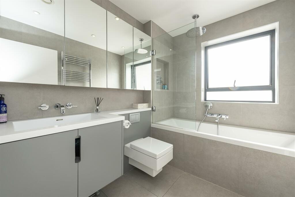 Additional image 9 of Ox Lane, Harpenden