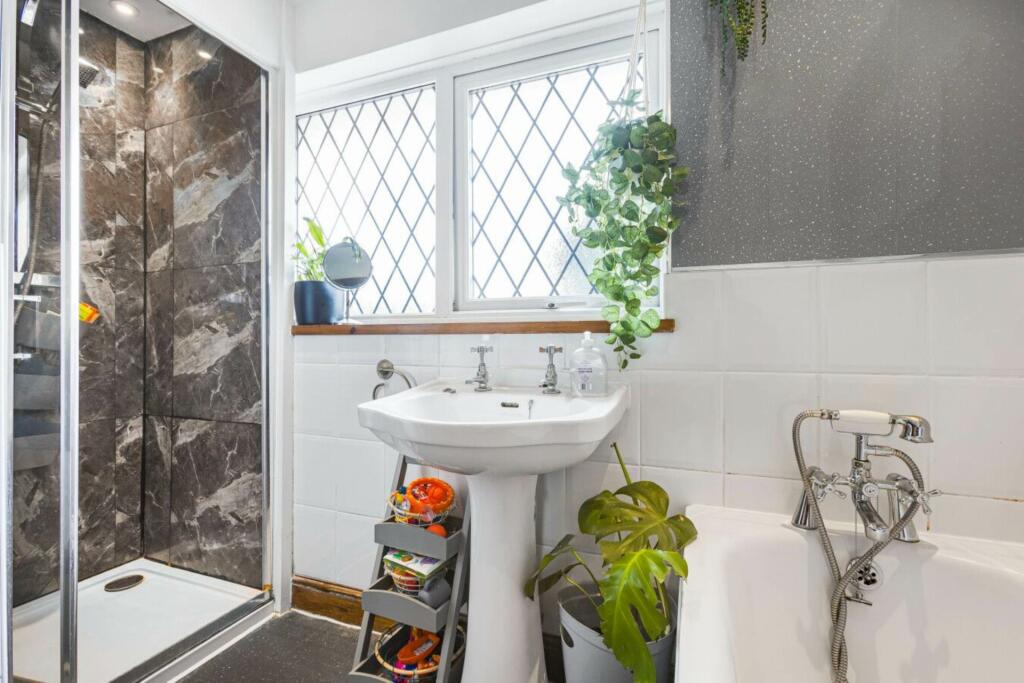 Additional image 14 of Puttocks Drive, Welham Green