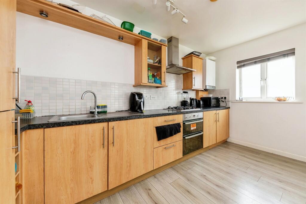 Additional image 5 of Dragon Road, Hatfield