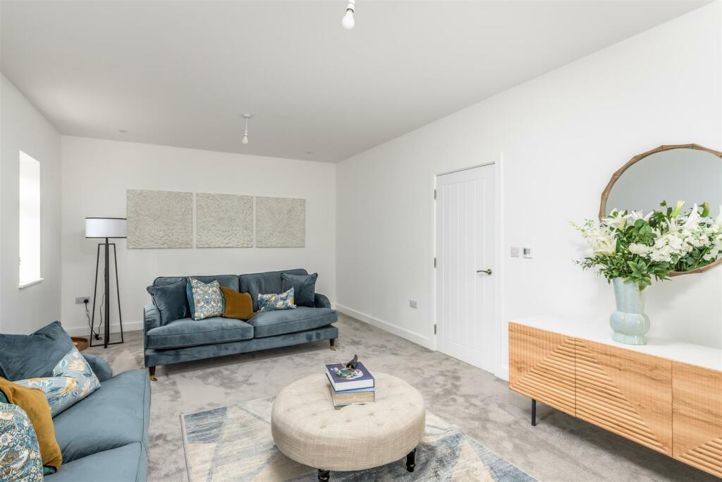 Additional image 16 of Sandridgebury Lane, St. Albans