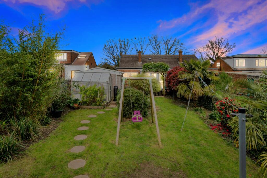 Additional image 19 of Pooleys Lane, AL9