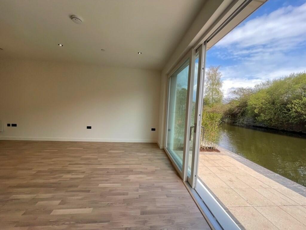 Additional image 4 of South Loop Square, Birmingham