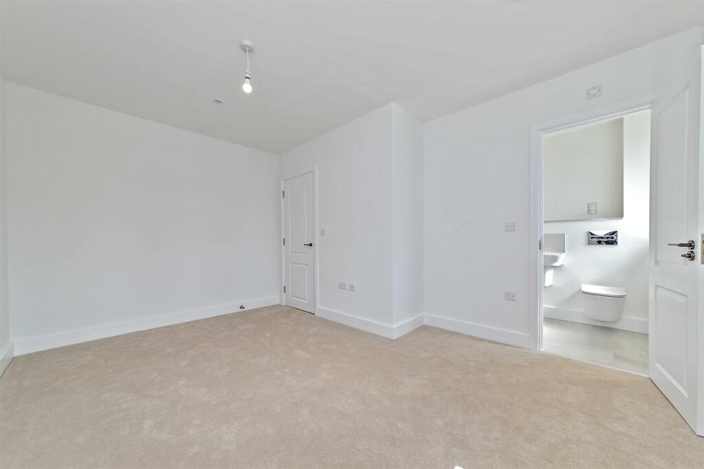 Additional image 10 of Oakwood Road, Bricket Wood, St. Albans