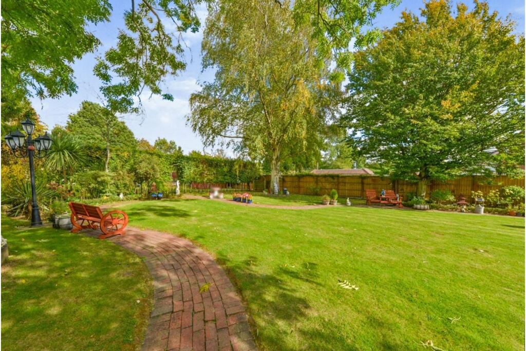 Additional image 16 of Mymms Drive, Brookmans park, AL9