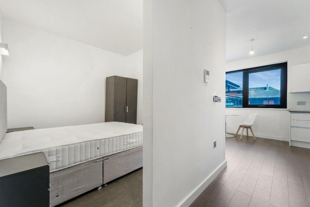 Additional image 8 of Flat 17, Abbott House, Everard Close, St. Albans, Hertfordshire, AL1