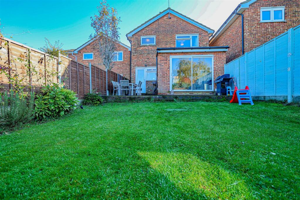 Additional image 29 of Broadstone Road, Harpenden, AL5