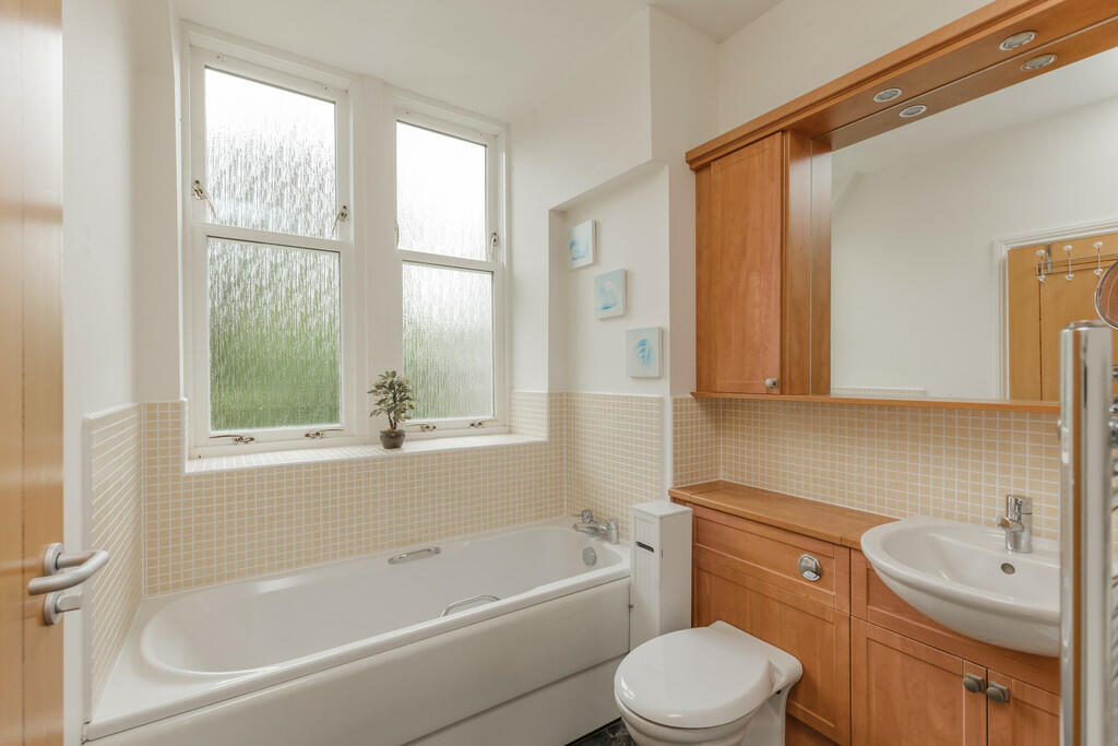 Additional image 13 of Woodlands Crescent, Cults, Aberdeen