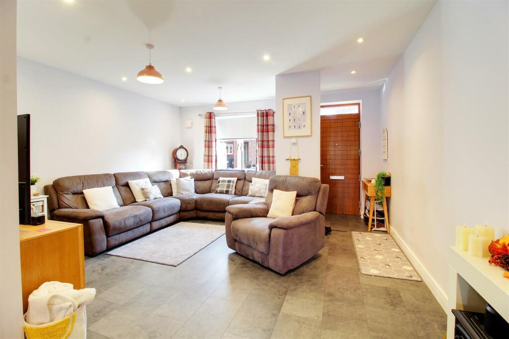 Additional image 3 of Green Close, Brookmans Park