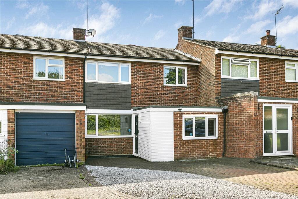 Becket Gardens, Welwyn, Hertfordshire, AL6