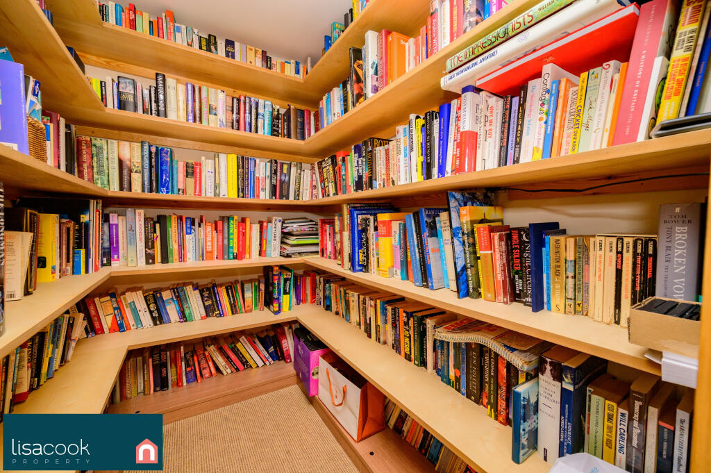 Additional image 30 of Park Street Lane, St Albans, AL2