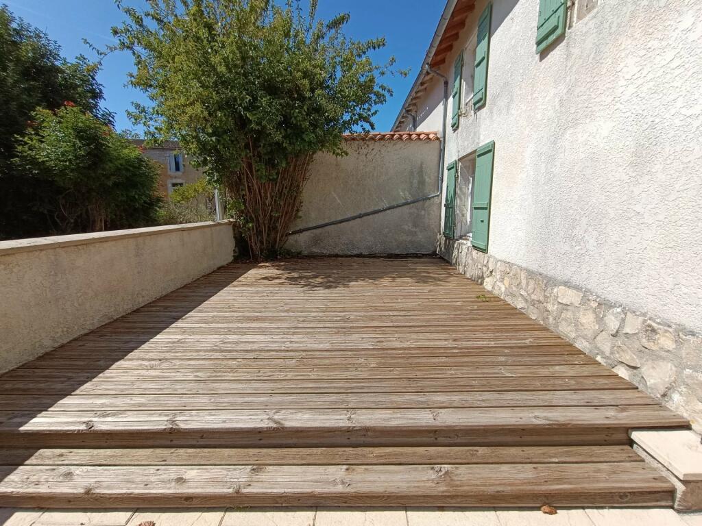 Additional image 3 of Poitou-Charentes, Charente-Maritime, St-Jean-d'Angély, France