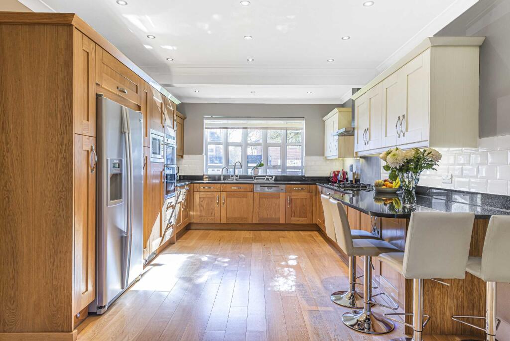 Additional image 4 of Calder Avenue, Brookmans Park, Hertfordshire, AL9