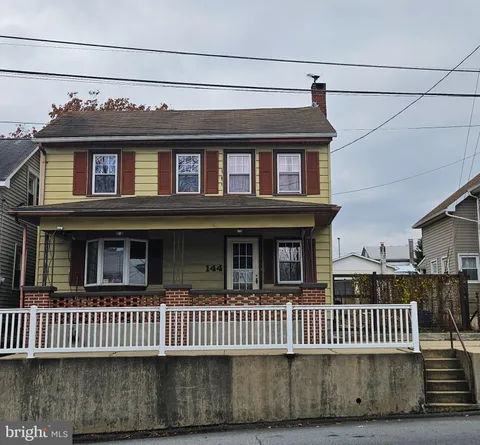 144 E Main Street, Fredericksburg, PA 17026