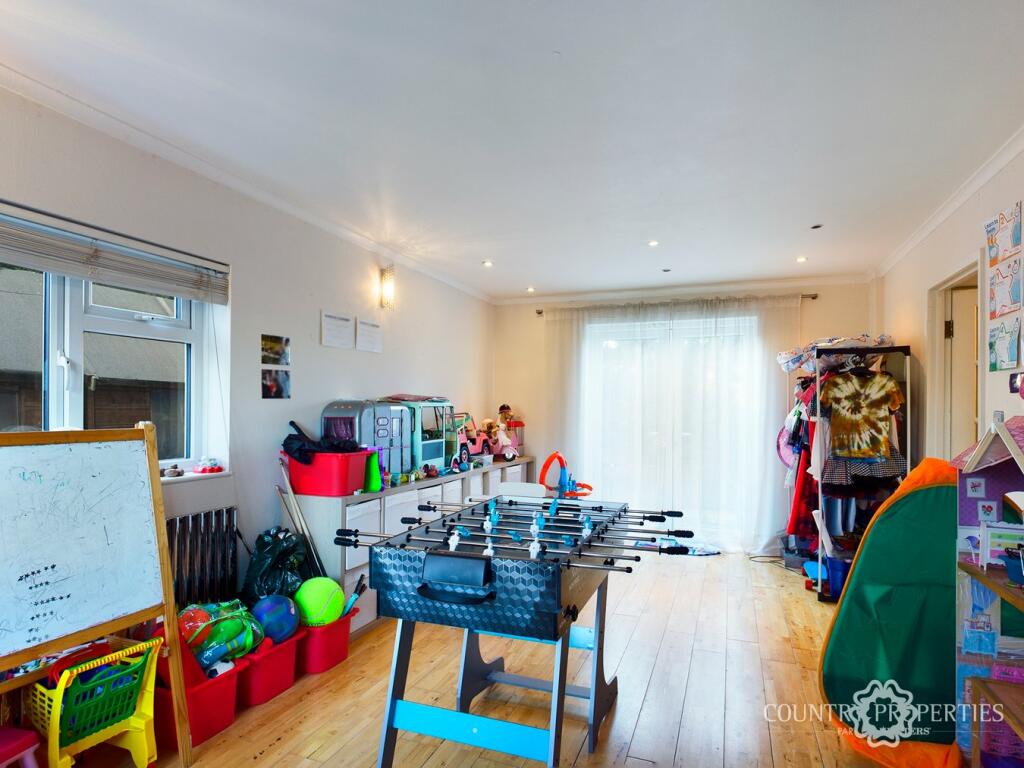 Additional image 25 of Great North Road, Welwyn Garden City, AL8